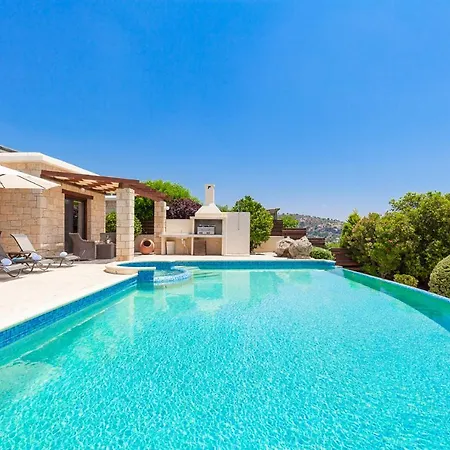 Villa Nikki Peyia